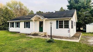 6901 E 250 S, Knox, IN 46534