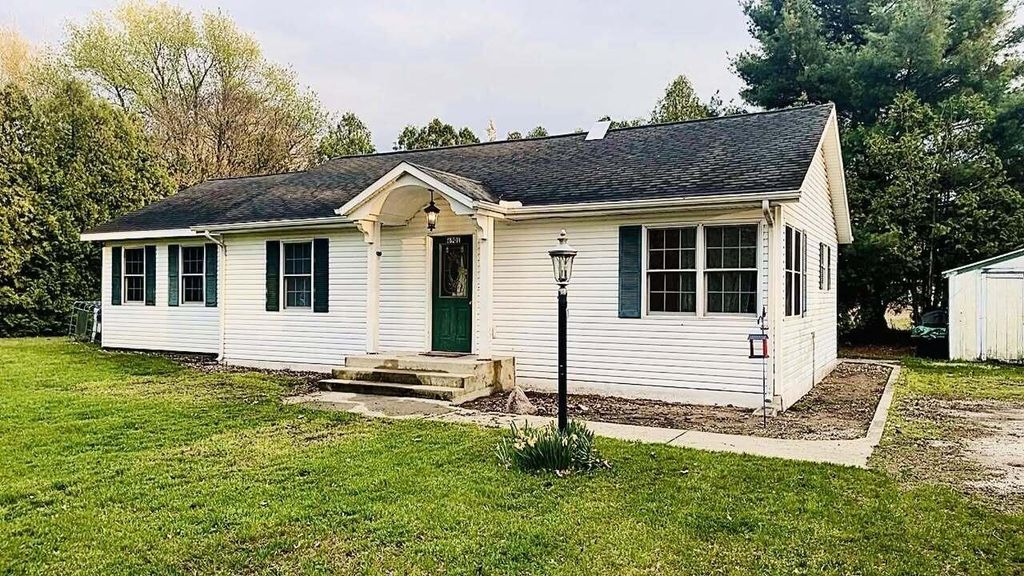 6901 E 250 S, Knox, IN 46534