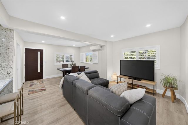 5929 Weaver Lane, Los Angeles, CA 90042