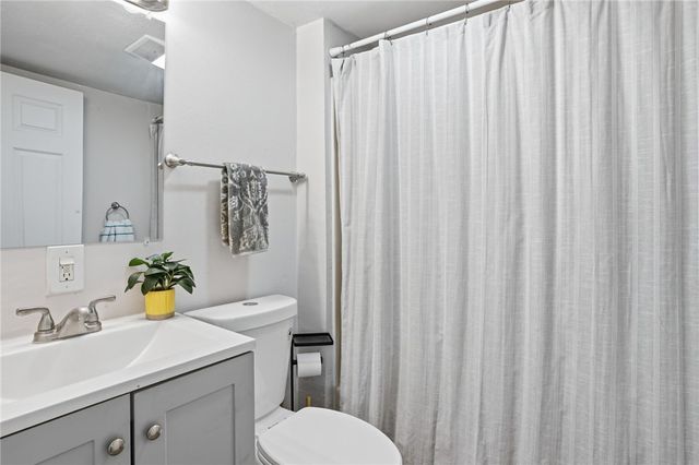 5 Maple Avenue, Smithfield, RI 02917