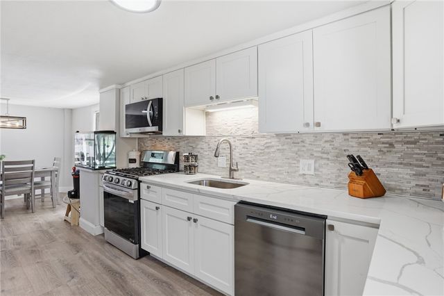 5 Maple Avenue, Smithfield, RI 02917