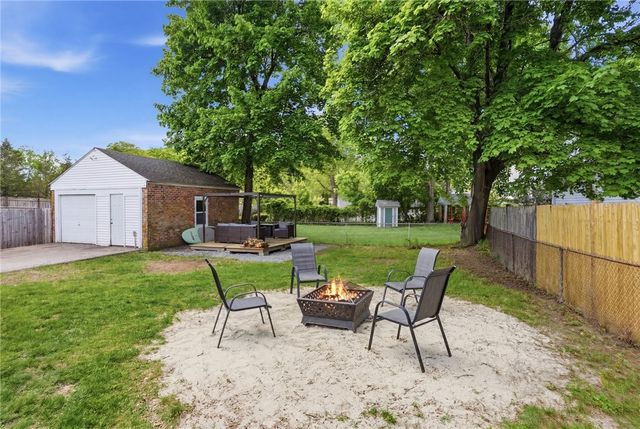 5 Maple Avenue, Smithfield, RI 02917