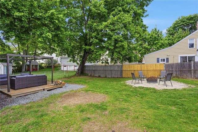 5 Maple Avenue, Smithfield, RI 02917