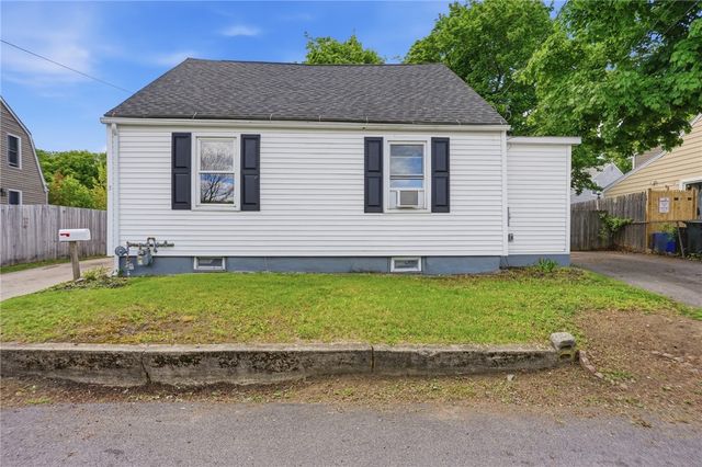 5 Maple Avenue, Smithfield, RI 02917