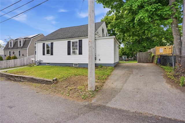 5 Maple Avenue, Smithfield, RI 02917