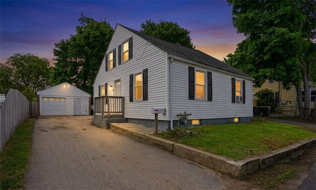 5 Maple Avenue, Smithfield, RI 02917