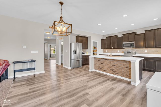 2239 Summer Shore Drive, Greenwood, IN 46143