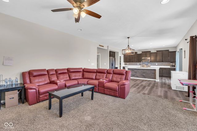 2239 Summer Shore Drive, Greenwood, IN 46143