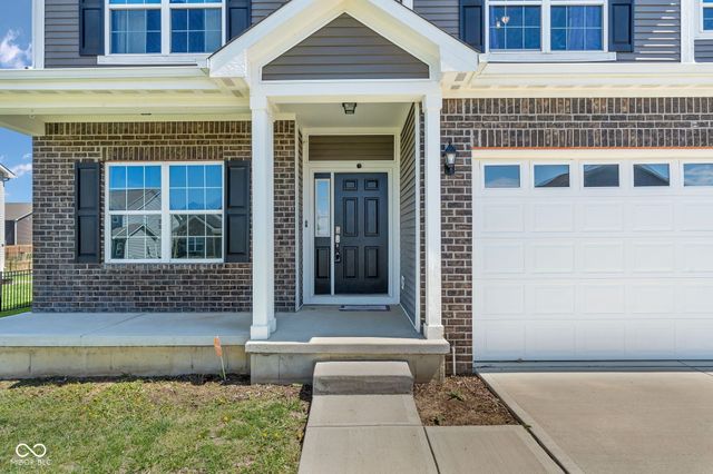 2239 Summer Shore Drive, Greenwood, IN 46143