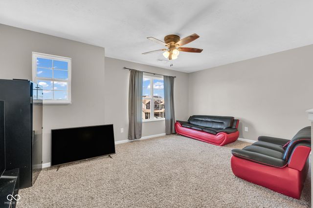 2239 Summer Shore Drive, Greenwood, IN 46143