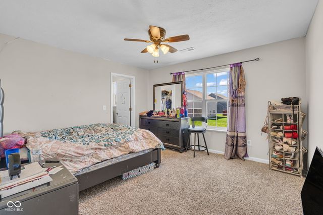 2239 Summer Shore Drive, Greenwood, IN 46143