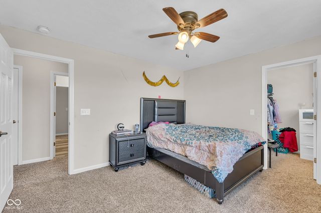 2239 Summer Shore Drive, Greenwood, IN 46143