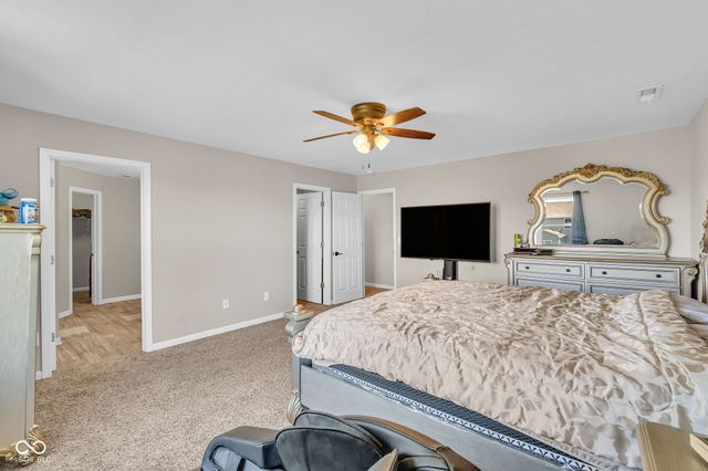 2239 Summer Shore Drive, Greenwood, IN 46143