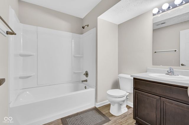 2239 Summer Shore Drive, Greenwood, IN 46143