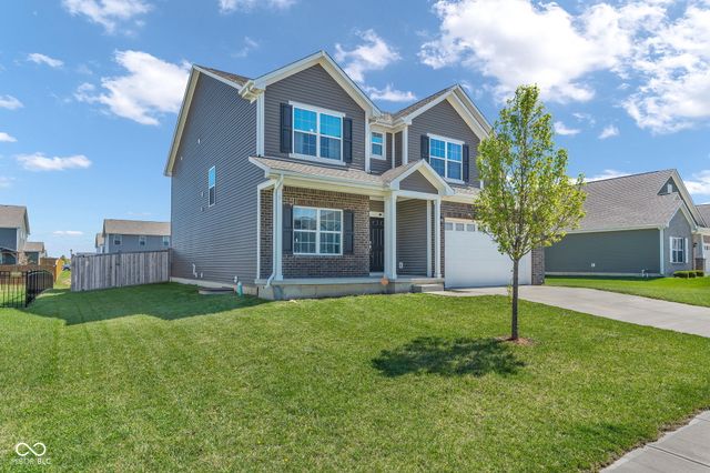 2239 Summer Shore Drive, Greenwood, IN 46143