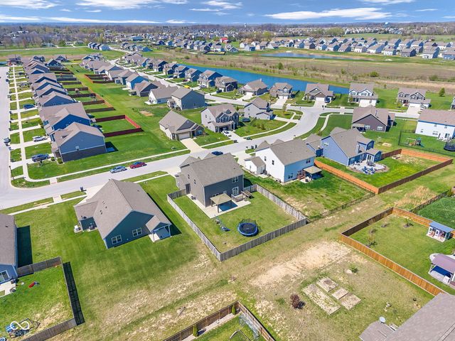 2239 Summer Shore Drive, Greenwood, IN 46143