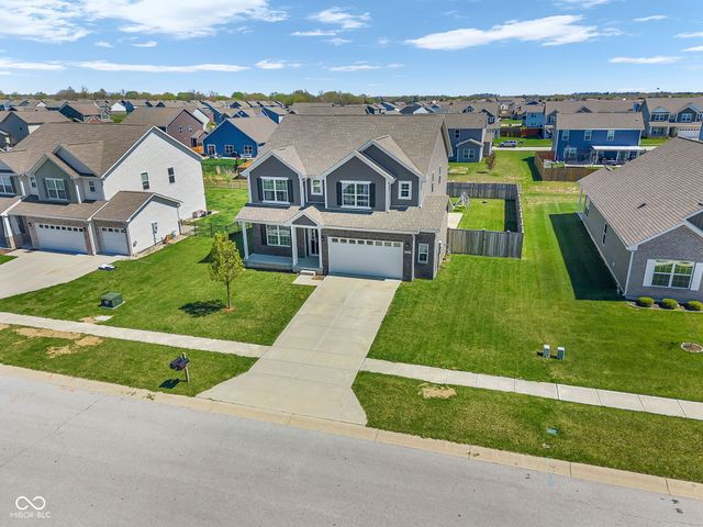 2239 Summer Shore Drive, Greenwood, IN 46143