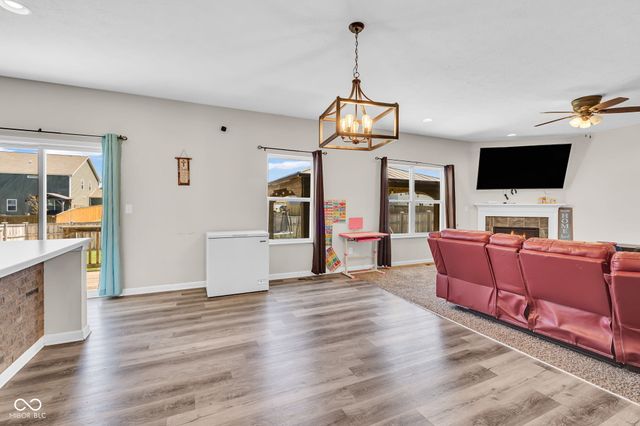 2239 Summer Shore Drive, Greenwood, IN 46143