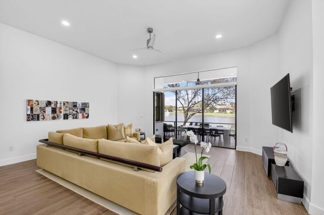 9613 Isles Cay Drive, Delray Beach, FL 33446