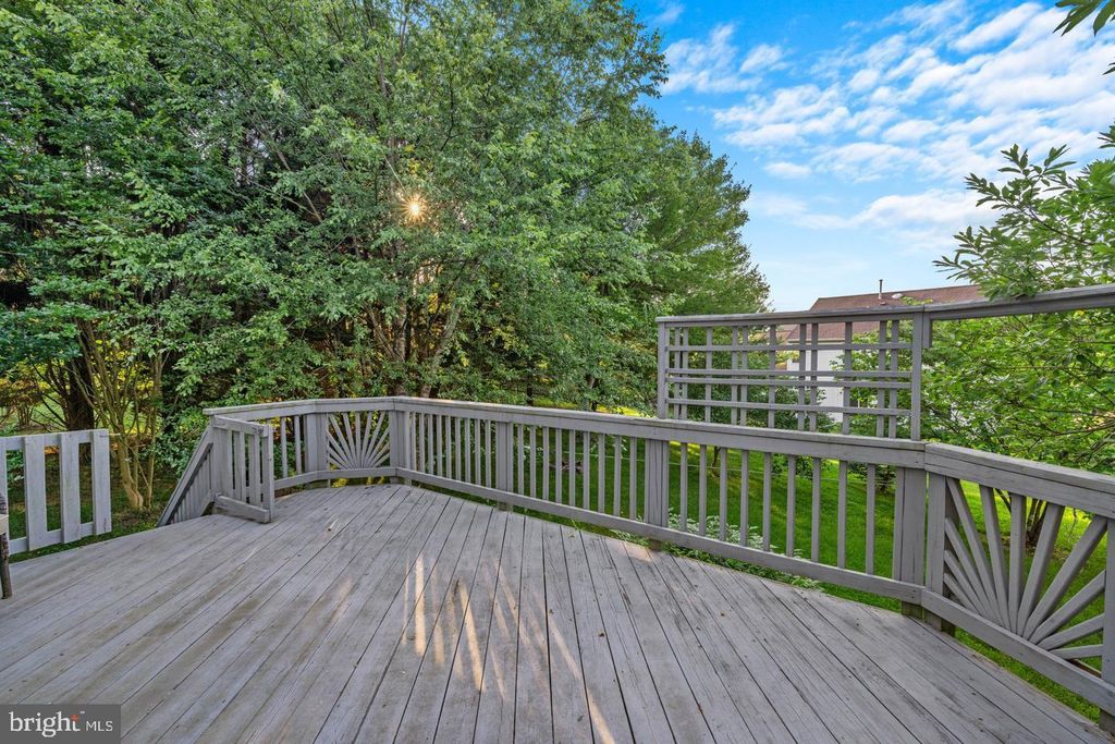 8592 STONEHOUSE DR, Ellicott City, MD 21043
