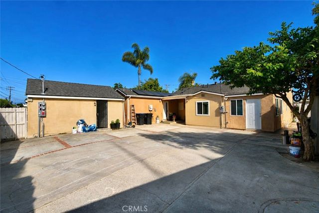 1329 W Mcfadden, Santa Ana, CA 92704