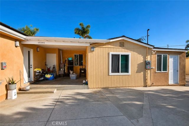 1329 W Mcfadden, Santa Ana, CA 92704