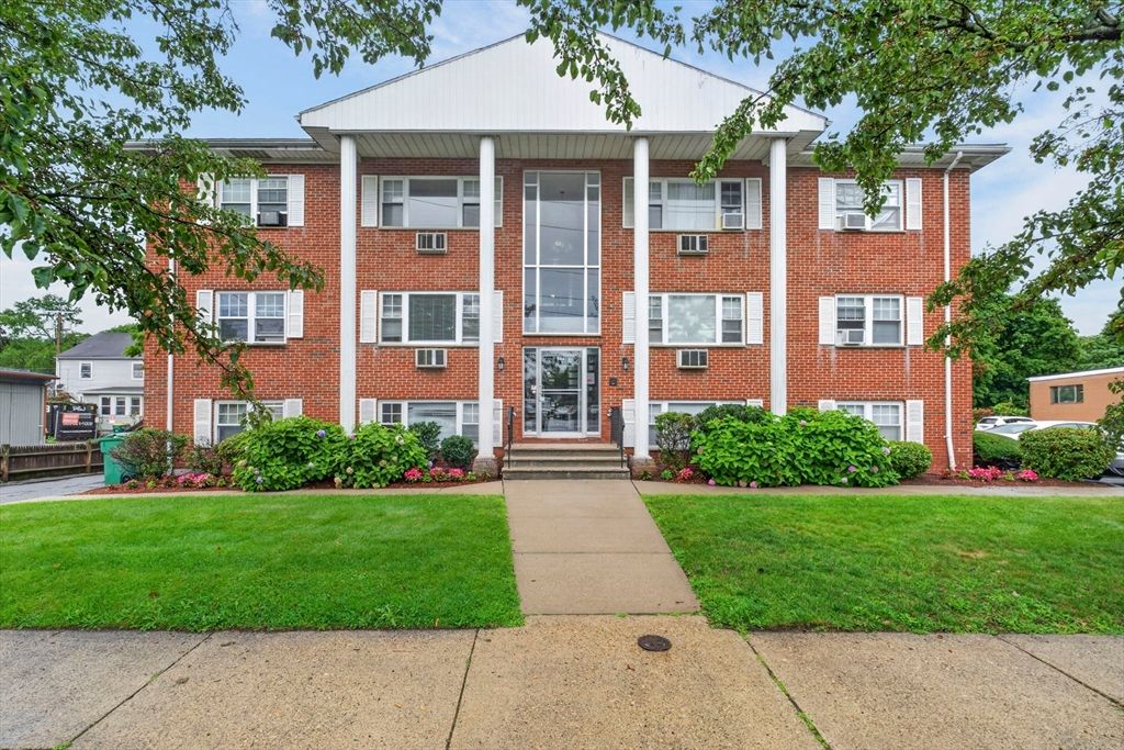 924 Main St 23, Woburn, MA 01801