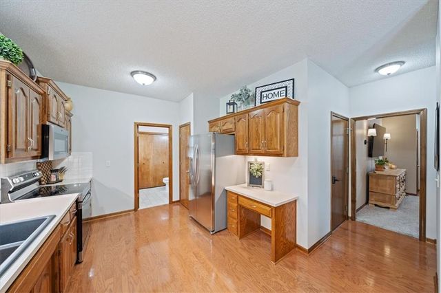 9400 N Campbell Court, Kansas City, MO 64155
