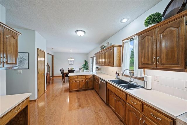 9400 N Campbell Court, Kansas City, MO 64155