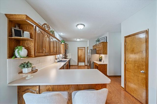 9400 N Campbell Court, Kansas City, MO 64155