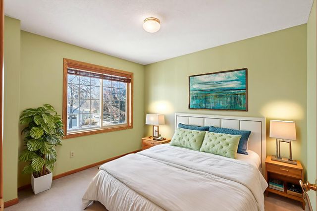 9959 Tamarack Cove, Woodbury, MN 55125