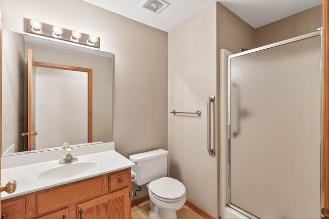 9959 Tamarack Cove, Woodbury, MN 55125