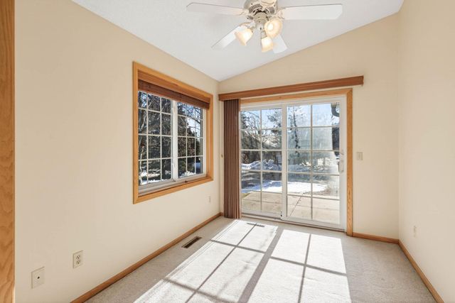 9959 Tamarack Cove, Woodbury, MN 55125