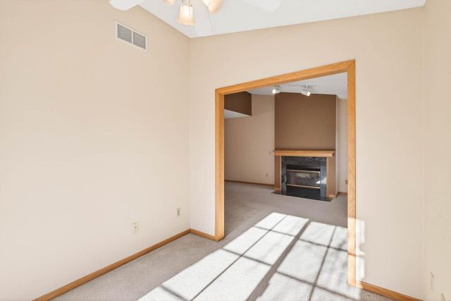 9959 Tamarack Cove, Woodbury, MN 55125