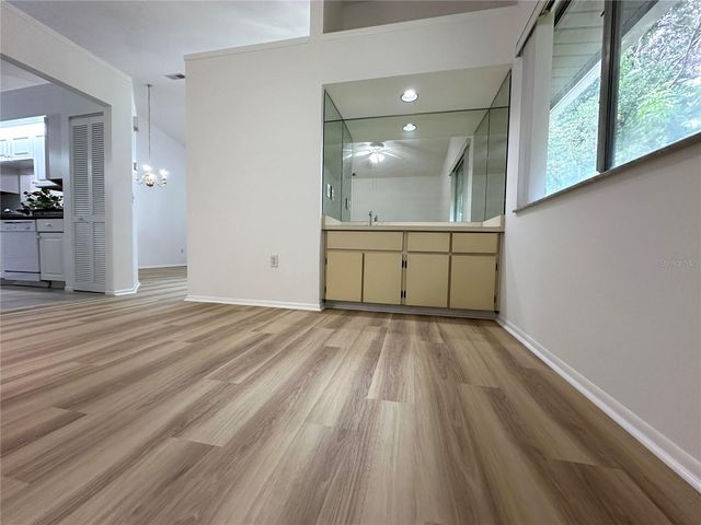 525 OAK TERRACE 121, Altamonte Springs, FL 32701