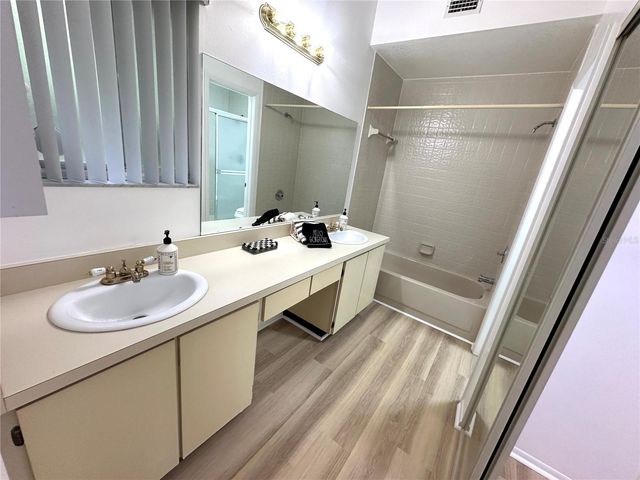 525 OAK TERRACE 121, Altamonte Springs, FL 32701