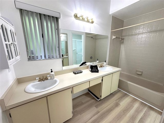 525 OAK TERRACE 121, Altamonte Springs, FL 32701