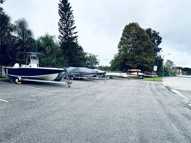 525 OAK TERRACE 121, Altamonte Springs, FL 32701