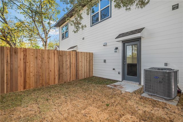 601 West 24th Street 112, Bryan, TX 77803