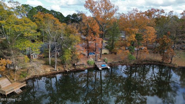 5018 Riverwood Circle, Jackson, MS 39211