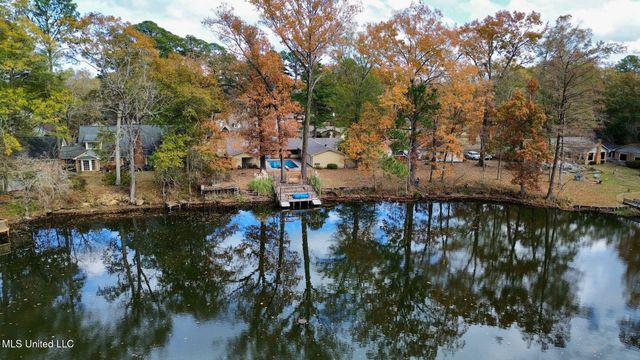 5018 Riverwood Circle, Jackson, MS 39211