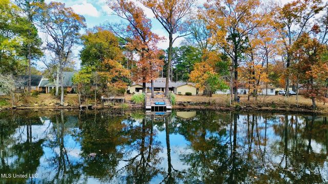 5018 Riverwood Circle, Jackson, MS 39211