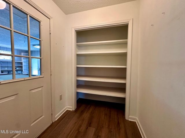 5018 Riverwood Circle, Jackson, MS 39211