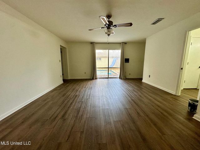 5018 Riverwood Circle, Jackson, MS 39211