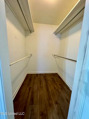 5018 Riverwood Circle, Jackson, MS 39211