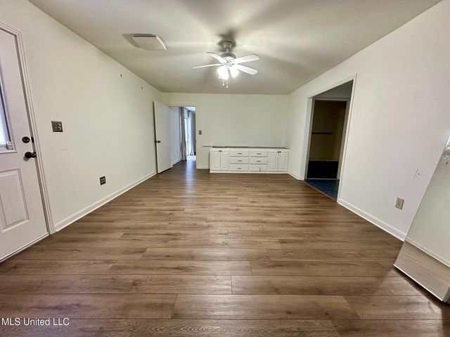 5018 Riverwood Circle, Jackson, MS 39211