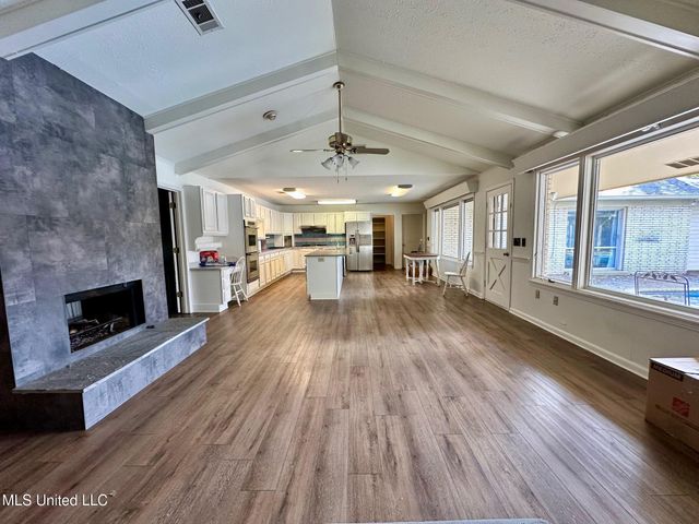 5018 Riverwood Circle, Jackson, MS 39211