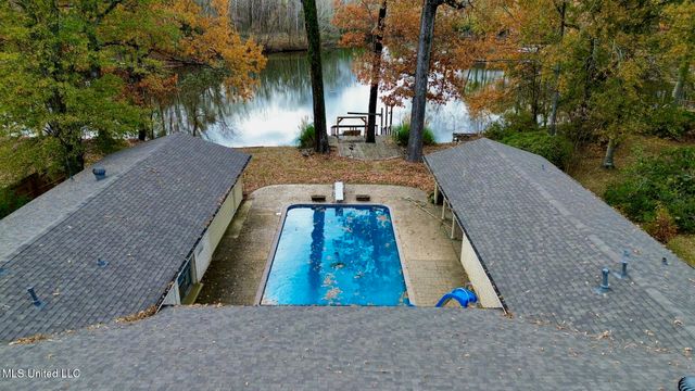 5018 Riverwood Circle, Jackson, MS 39211