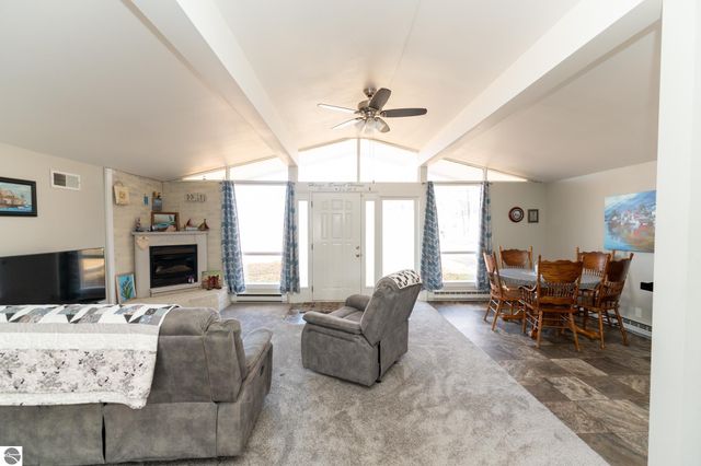 1053 Circle Drive, Lake Isabella, MI 48893