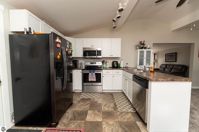 1053 Circle Drive, Lake Isabella, MI 48893